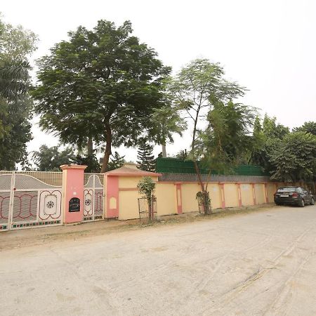 The Karnal Resort Exterior photo