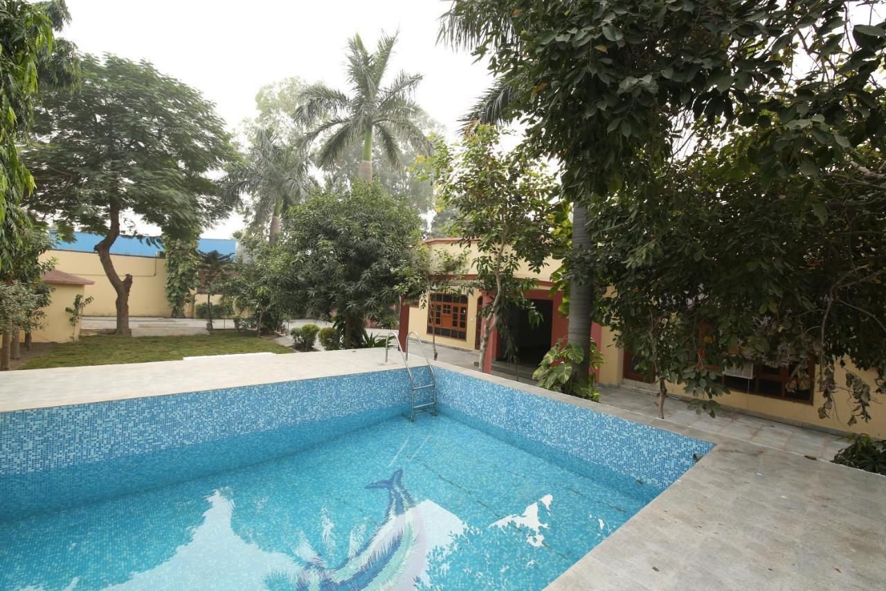 The Karnal Resort Exterior photo
