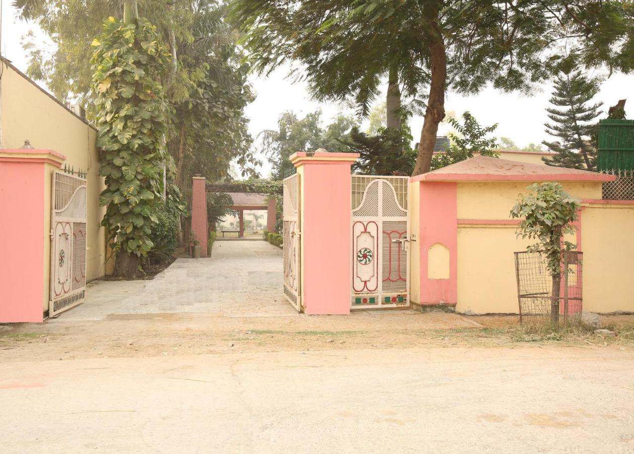 The Karnal Resort Exterior photo