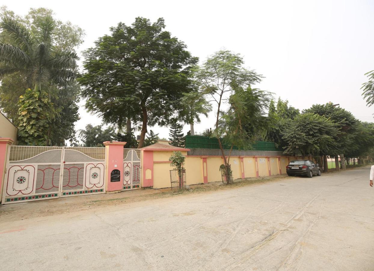 The Karnal Resort Exterior photo