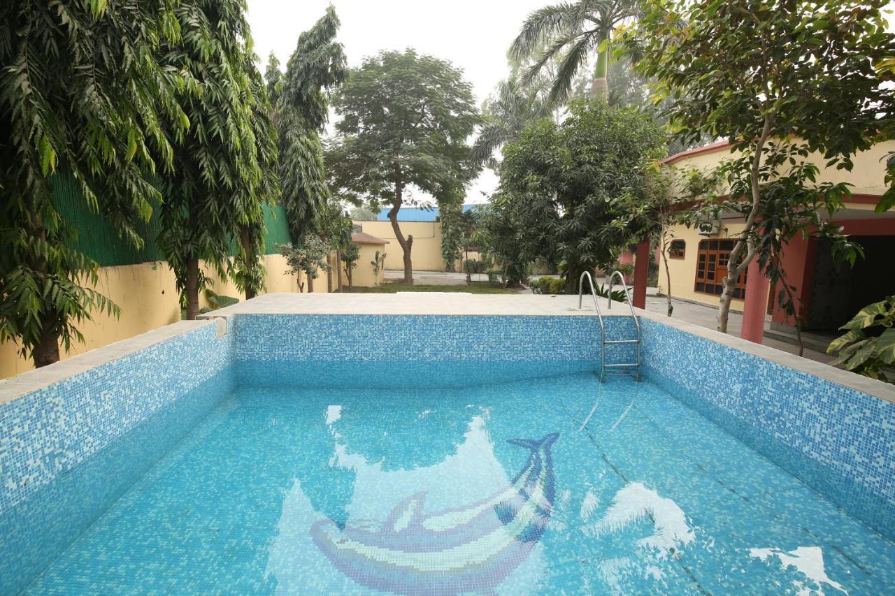The Karnal Resort Exterior photo