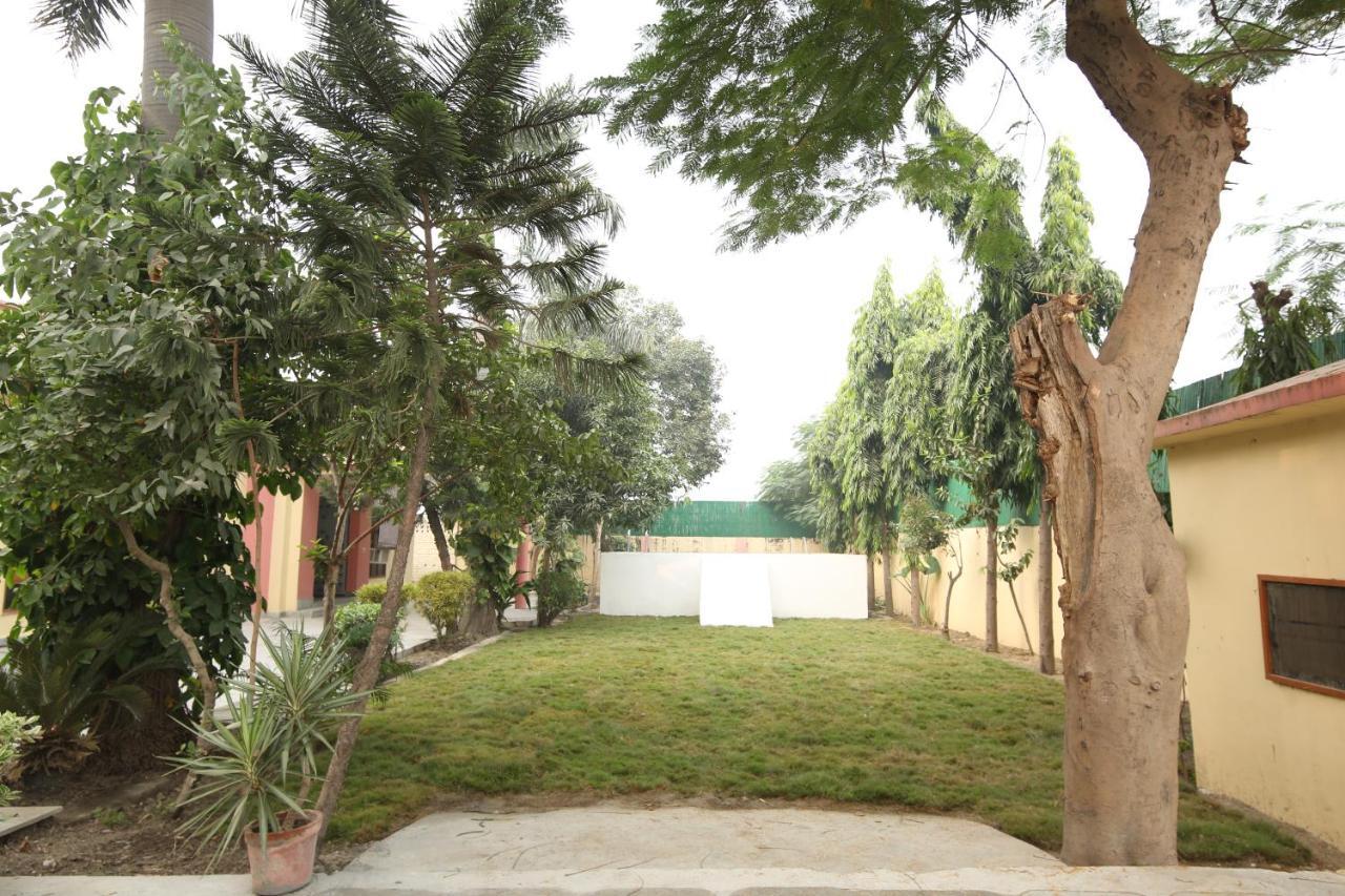 The Karnal Resort Exterior photo